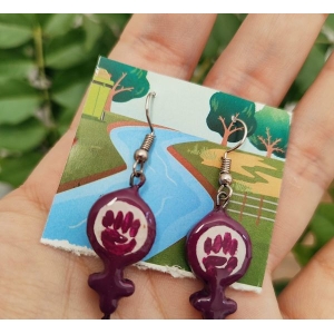 Aretes de símbolo feminista (morado)